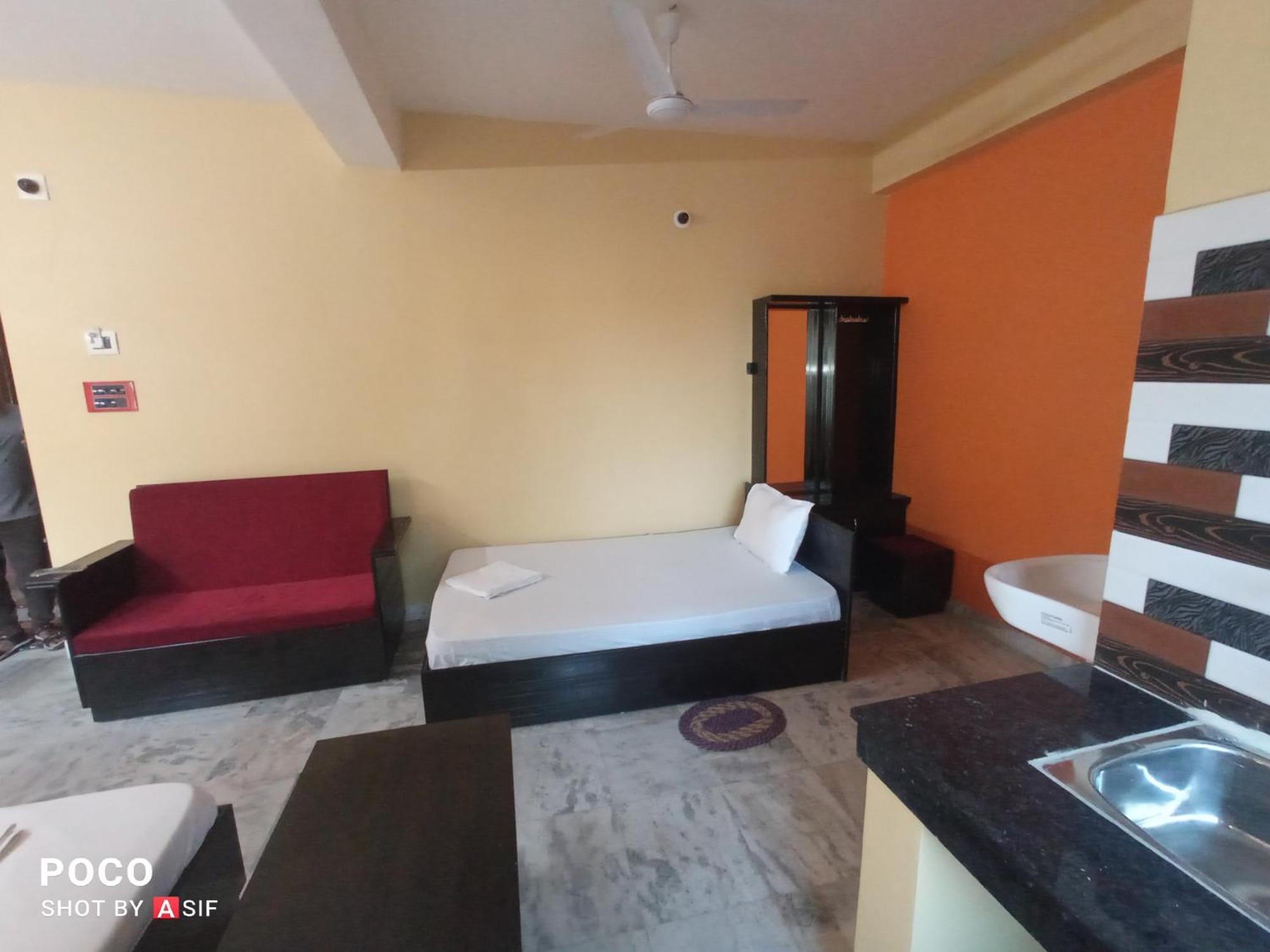 Royal Palace Hotell Bolpur Exteriör bild