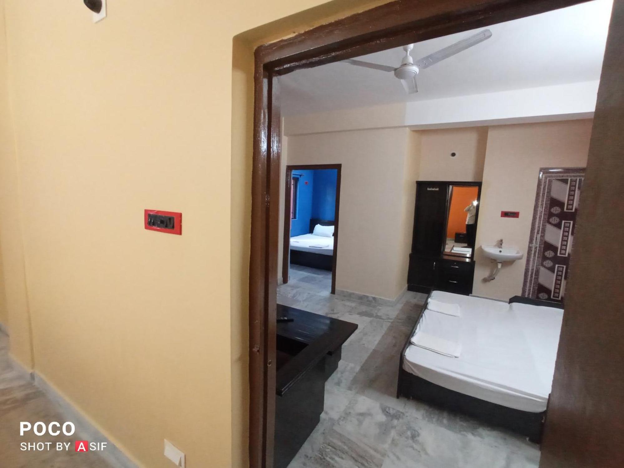 Royal Palace Hotell Bolpur Exteriör bild